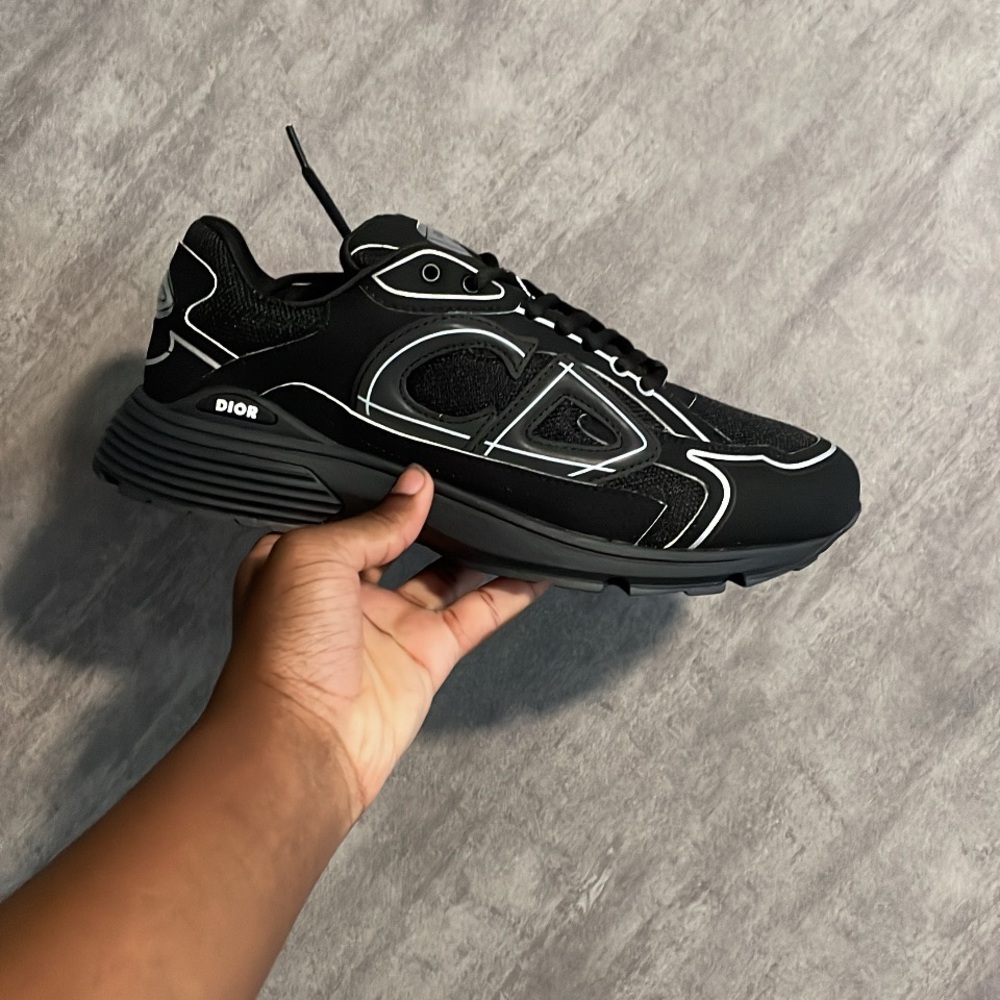 B30 size 7 in women’s - Picture 2 of 14